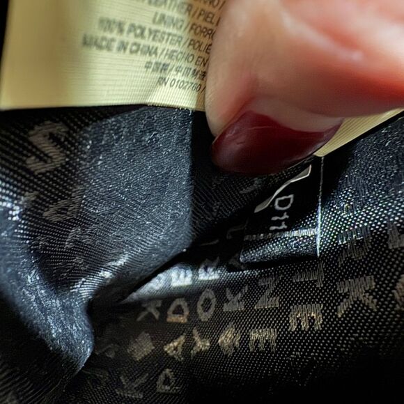 Kate Spade New York Black Pebbled Leather Double Zip BiFold Wallet - Picture 8 of 10